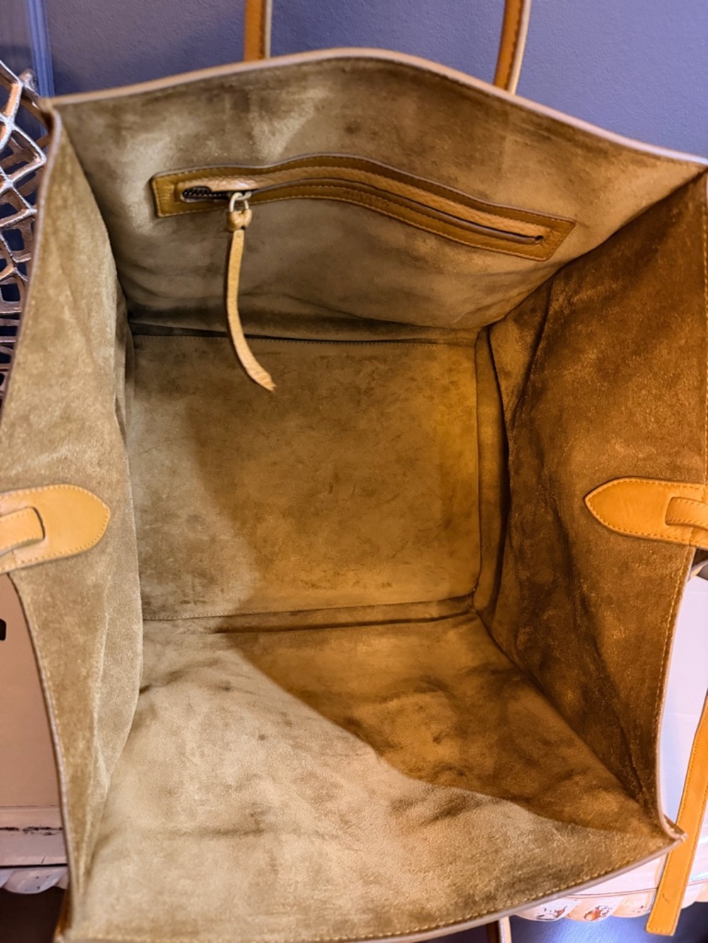 CELINE Phantom Luggage Tote – Mustard | Phoebe Philo Era - Picture 10 of 13
